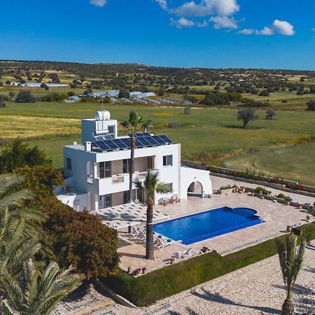 Villa Chrysta Agios Theodoros Eksteriør bilde
